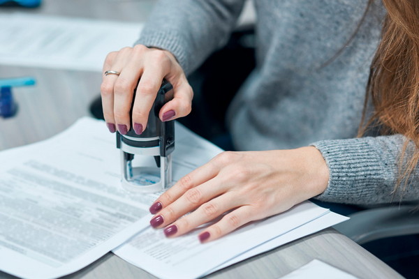 Бюро перекладів у Києві: професійний супровід документів для навчання, роботи та виїзду за кордон