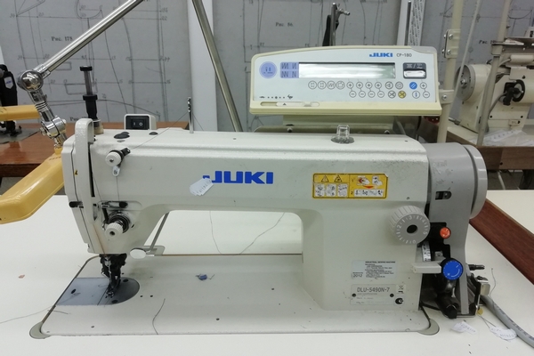 Чем выделяется швейная машина Juki