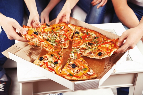 Коробки для пиццы из гофрокартона от Карт-Пак: преимущества и виды